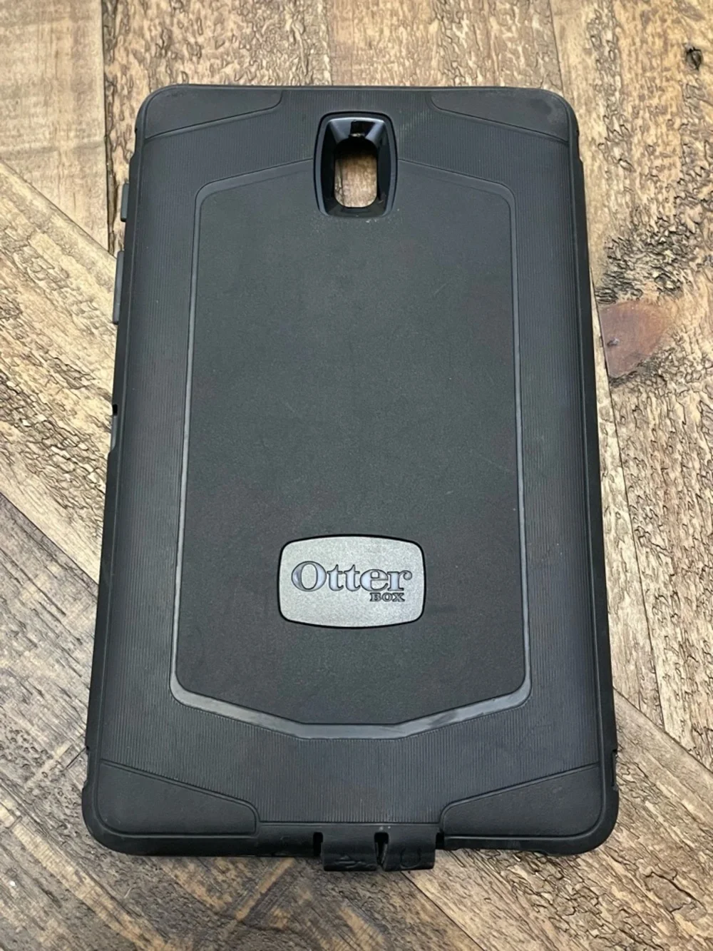 OtterBox Defender Series case designed for the Samsung Galaxy Tab S 8.4